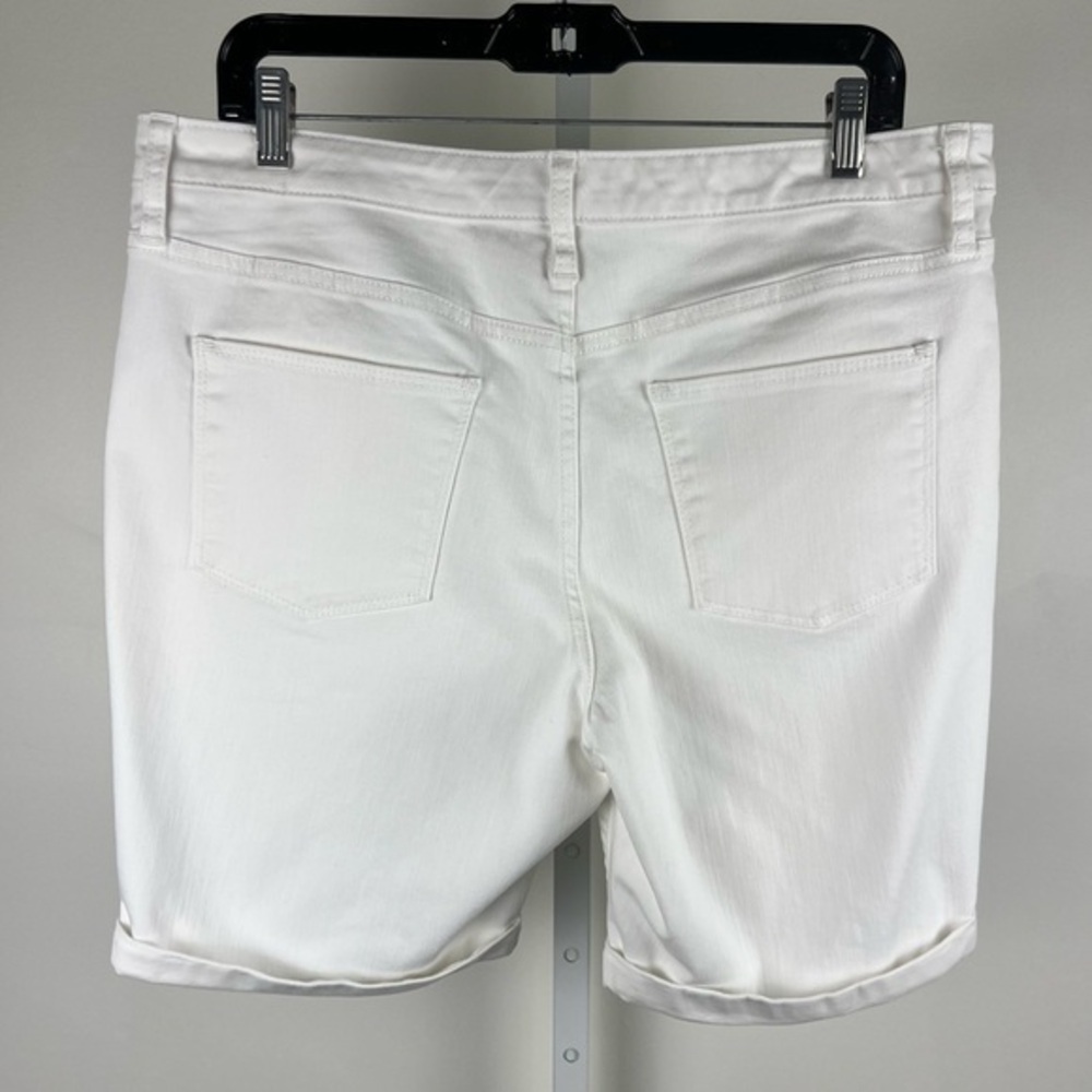 Universal Thread White Denim Shorts 14/32R | Summer Classic,‎ BBQ-Approved - Picture 2 of 11
